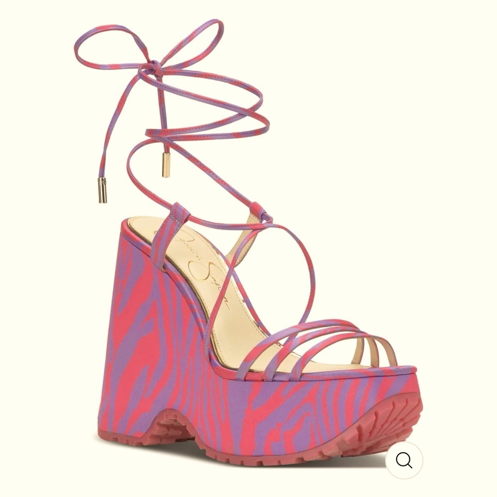 JESSICA SIMPSON 
Purple Animal Print 2" Platform Size 5 1/2